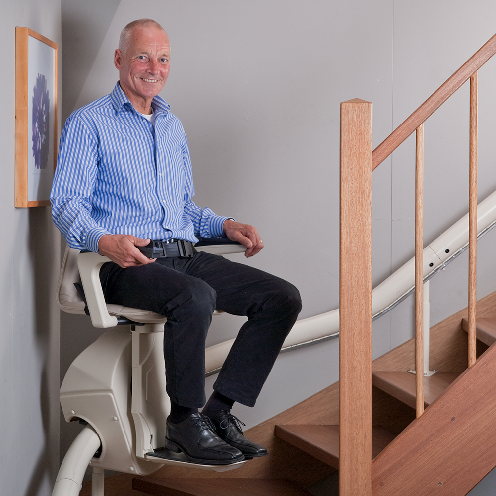 Подъемник для пожилых людей на лестницу