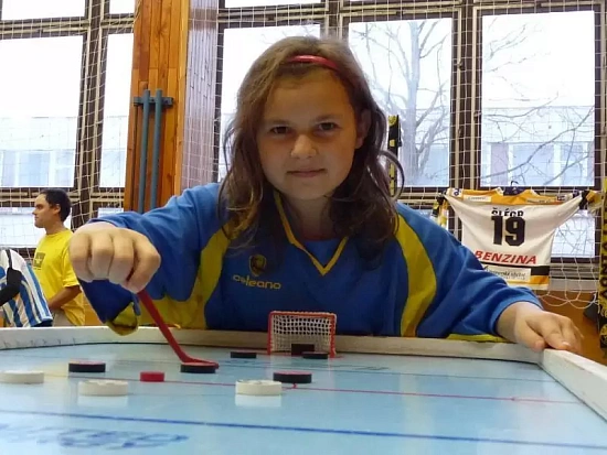 Адаптированная настольная игра «Бильярд-хоккей»