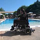 Инвалидное кресло-коляска с электроприводом и устройством для пересаживания