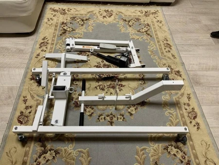 Подъемник для перемещения инвалидов с электроприводом