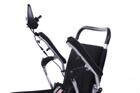 Складная кресло-коляска инвалидная электрическая Titan Tiny (LY-EB103-E920)