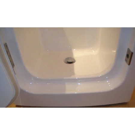 Ванна для людей с частичной утратой опорно-двигательных функции WOMA Q376