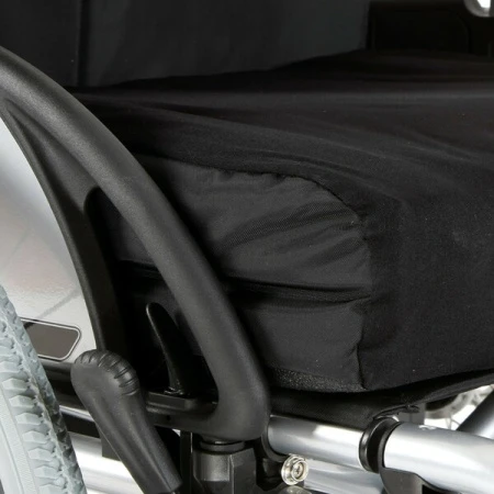 Инвалидная кресло-коляска для полных Otto Bock Авангард XXL