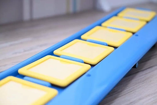 Коммуникатор со съемными символами