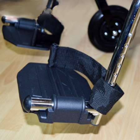 Кресло-коляска инвалидная механическая Модель 711 AE-51 (56, 61) (кож. зам.)