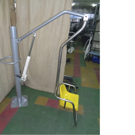 Гидравлический подъемник-лифт для бассейна с низким бортом