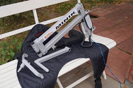 Подъемник для инвалидов в автобус. Крепление в салоне