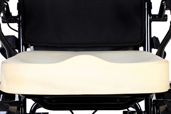 Складная кресло-коляска инвалидная электрическая Titan Tiny (LY-EB103-E920)