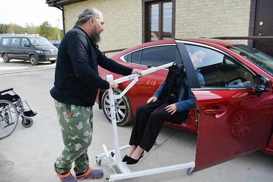 Механический универсальный подъемник для инвалидов Боец Z-1