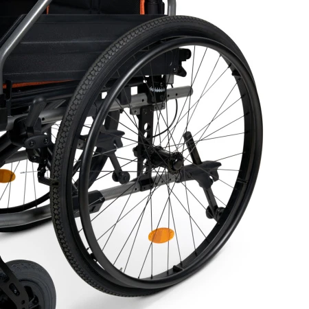 Кресло-коляска Армед 4000-1 (Пневматические, 480 мм)