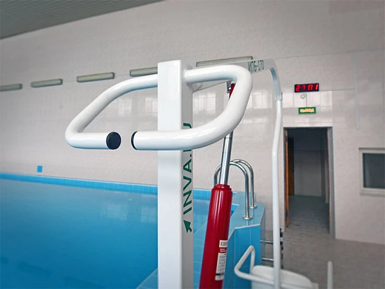 Подъемник для бассейна Енисей ИПБ-170Г (с гидравлическим приводом)