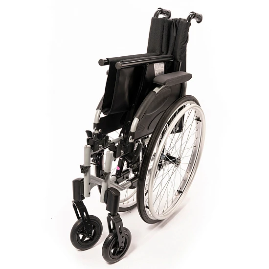 Инвалидное кресло-коляска Invacare Action 2ng