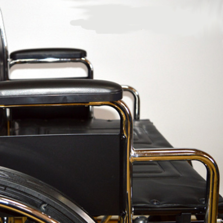 Кресло-коляска инвалидная механическая Модель 711 AE-51 (56, 61) (кож. зам.)