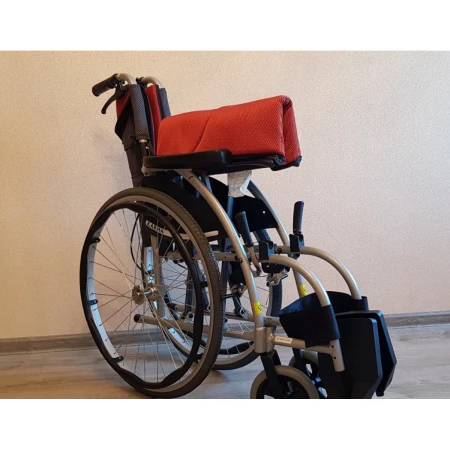 Кресло-коляска с ручным приводом Karma Ergo 105