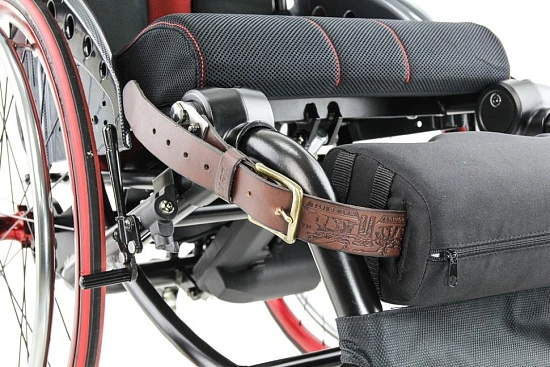 Кресло-коляска инвалидная с вертикализатором Titan RANGER (LY-710)