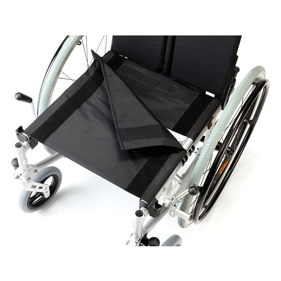 Инвалидная кресло-коляска Pyro Start Plus LY-170-1331