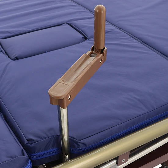 Кровать механическая Med-Mos YG-6 (ММ-2624Н-06/2124Н-04) ЛДСП с туалетным устройством и судном с крышкой, функцией «кардиокресло», в комплекте с матрасом