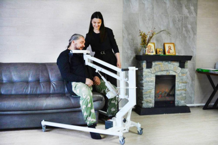 Универсальный электрический подъемник для больных MINIK – SUPER Универсальный электрический подъемник для больных MINIK – SUPER