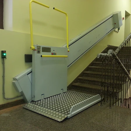 Наклонная подъемная платформа для инвалидов ИНВАЛИФТ