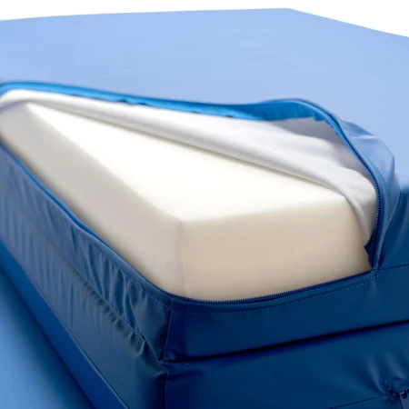 Матрас медицинский беспружинный с водонепроницаемым чехлом НПВ 4242 (трикотаж)