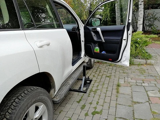 Подъёмник Миник на внедорожник