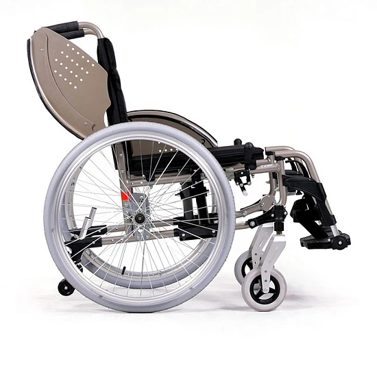 Кресло-коляска инвалидное механическое Vermeiren V200 GO