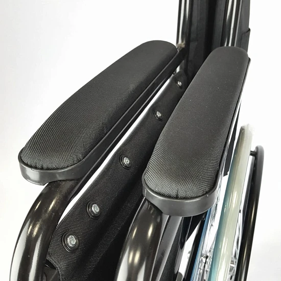 Кресло-коляска инвалидная с принадлежностями, вариант исполнения LY-250-100