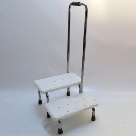 Лесенка для ванной комнаты KJT567