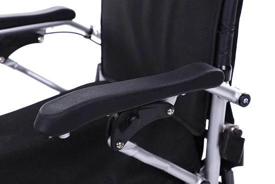 Складная кресло-коляска инвалидная электрическая Titan Tiny (LY-EB103-E920)