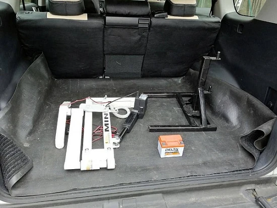 Подъёмник Миник на внедорожник