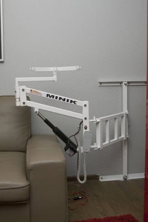 Универсальный электрический подъемник для инвалидов MINIK