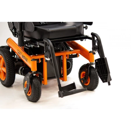 Кресло-коляска с электроприводом MET NOVA