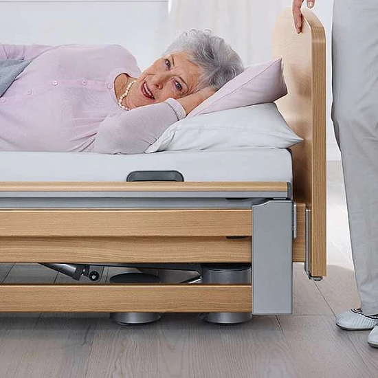 Кровать медицинская электрическая функциональная деревянная с матрасом Stiegelmeyer LIBRA