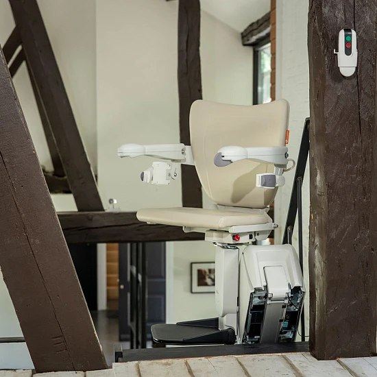 Подъемник для инвалидов HANDICARE 1100