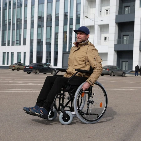 Кресло-коляска для инвалидов Ortonica Base 400