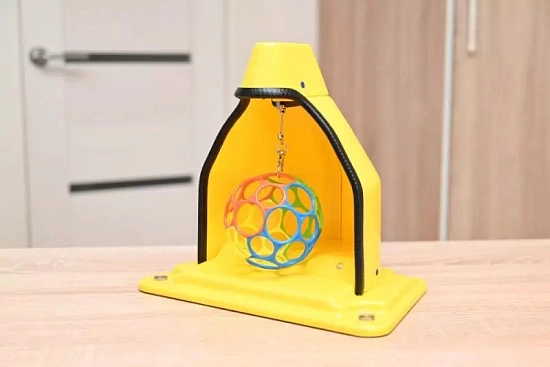 Игра «Вытяни мяч»