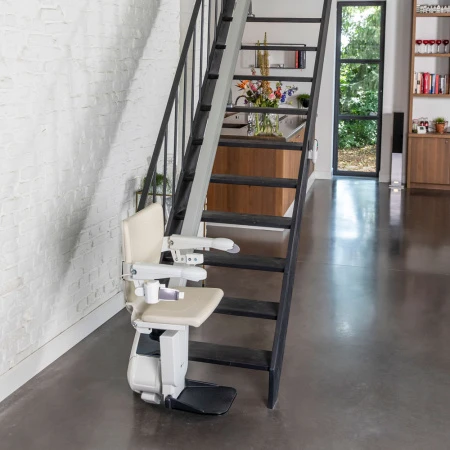 Подъемник для инвалидов HANDICARE 1100