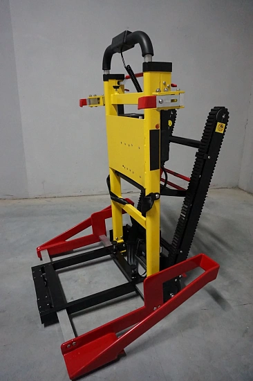 Складной гусеничный подъемник коляски RET350