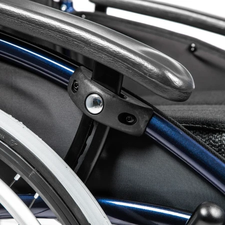 Инвалидная коляска Ortonica Desk 4000